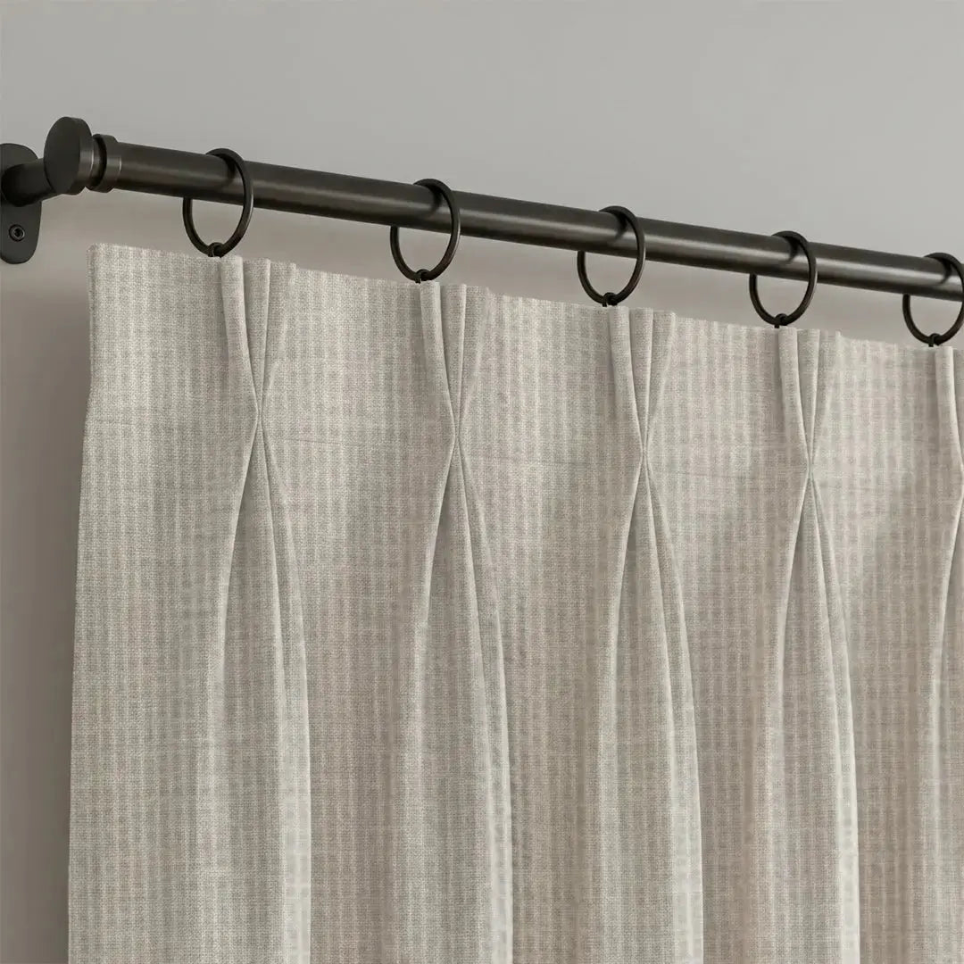 Pinch Pleat With Black Box