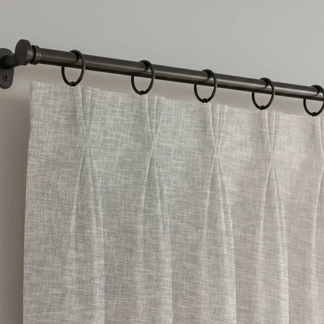 pinch pleat with black box