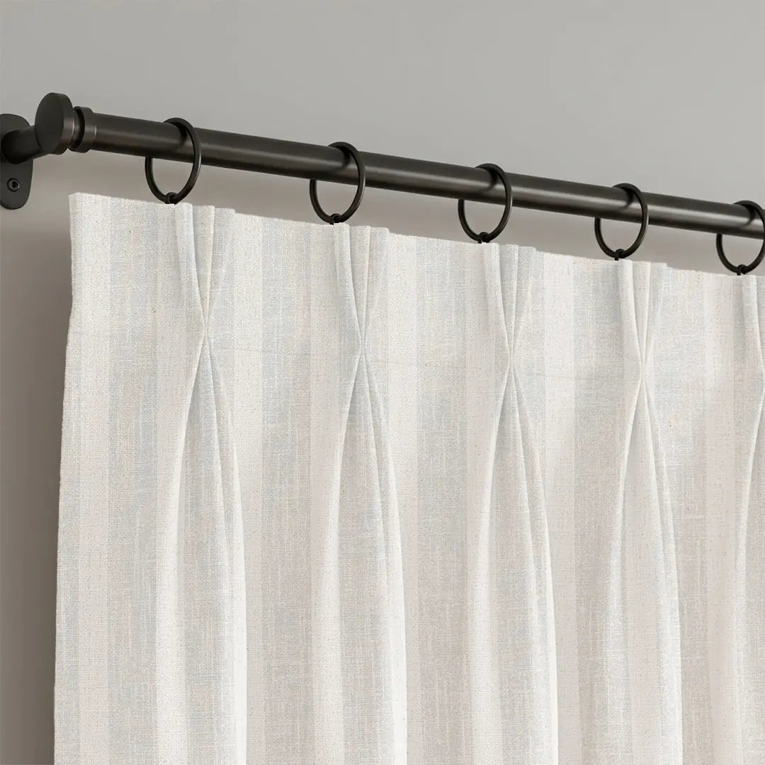 pinch pleat with black box