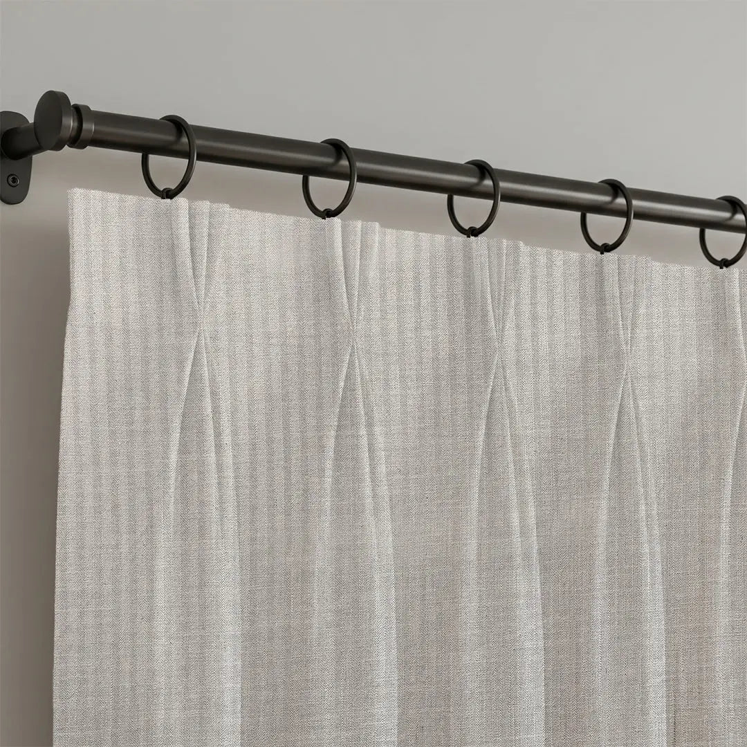 pinch pleat with black box